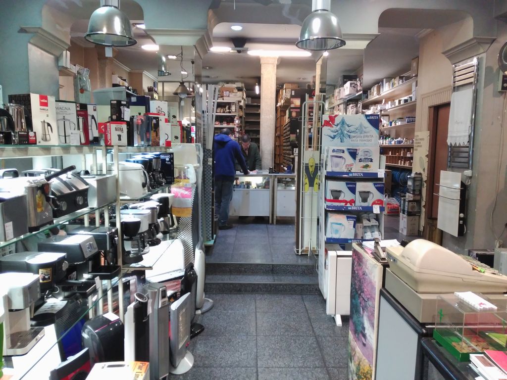 interior tienda electrodomésticos aragonés