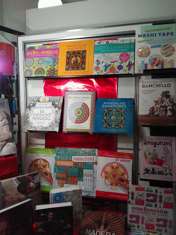 Escaparate da Libraría Platero