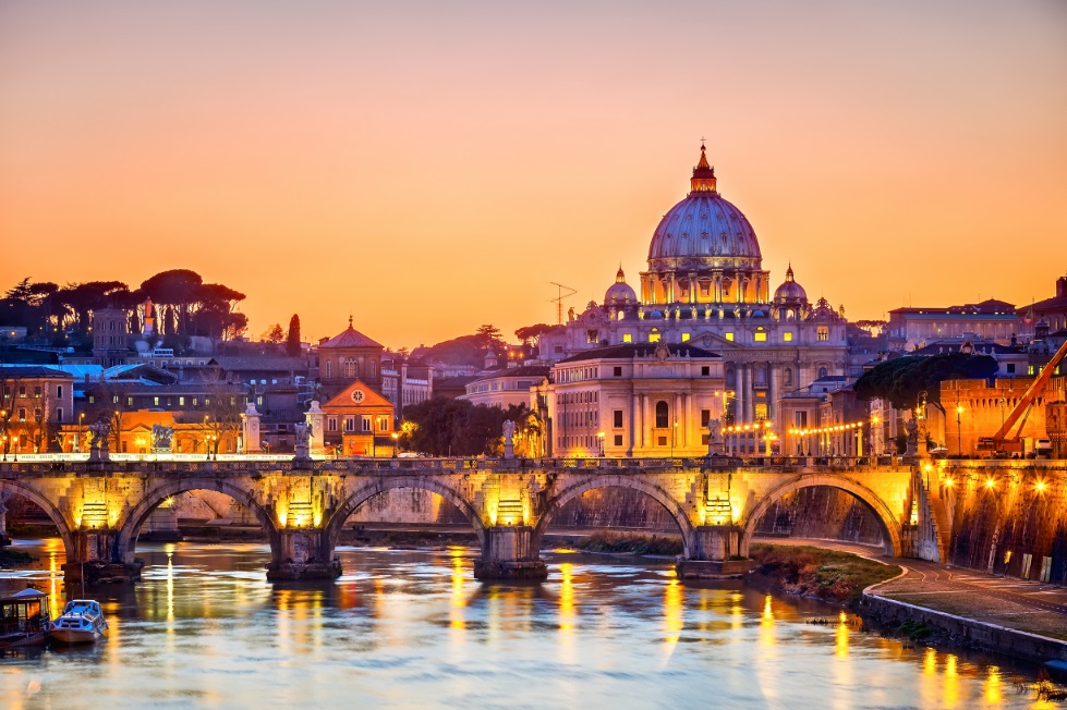 Vista nocturna de Roma.