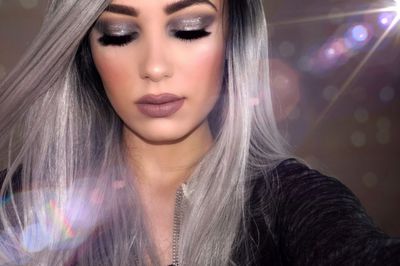 mujer pelo gris