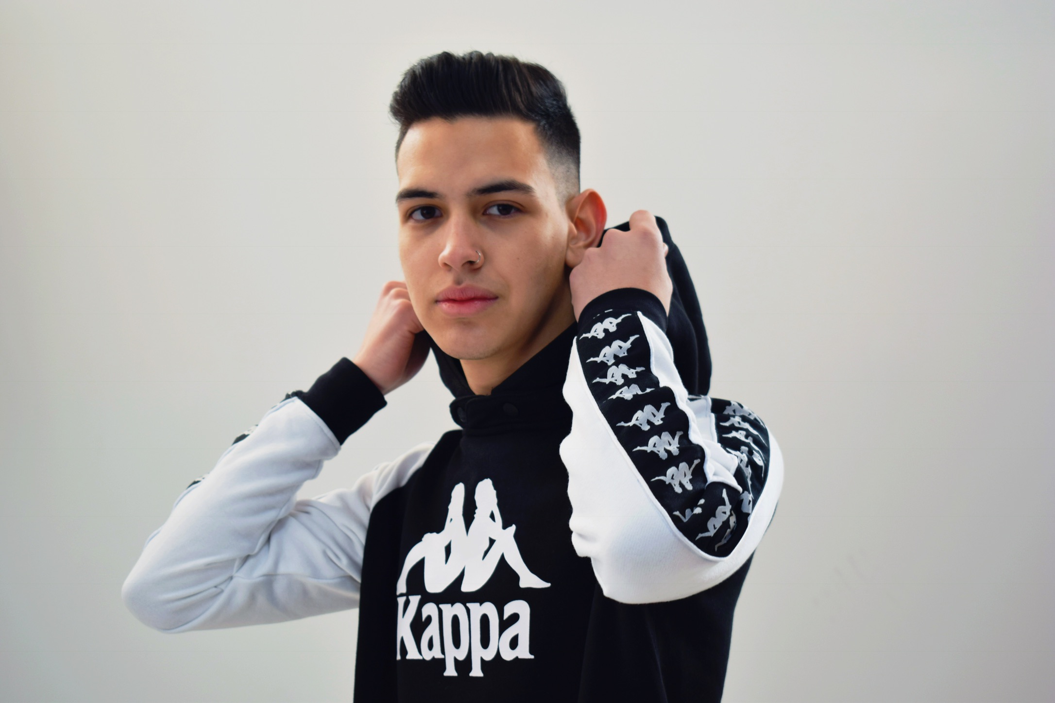 Sudadera Kappa negra y blanca 4elementos ourense