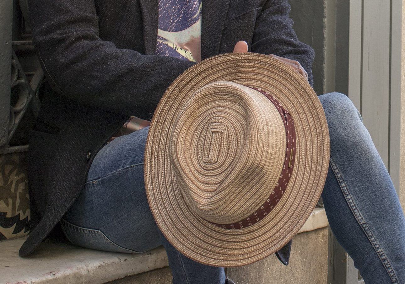 La lucha, sombrero mujer