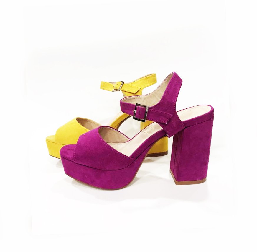 Zapatos Azarey violeta y amarillo tacón cuadrado