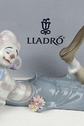 Lladró payaso tumbado 6913