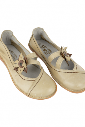 Merceditas de mujer Planas en piel con flor | Zapatos casuales