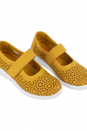 Zapato Doctor Cutillas estilo Mercedita Troquelada Mujer Verano Beis Plantilla Extraible 38470
