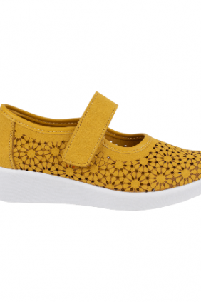 Zapato Doctor Cutillas estilo Mercedita Troquelada Mujer Verano Beis Plantilla Extraible 38470
