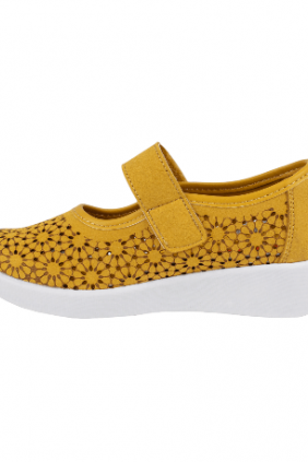 Zapato Doctor Cutillas estilo Mercedita Troquelada Mujer Verano Beis Plantilla Extraible 38470